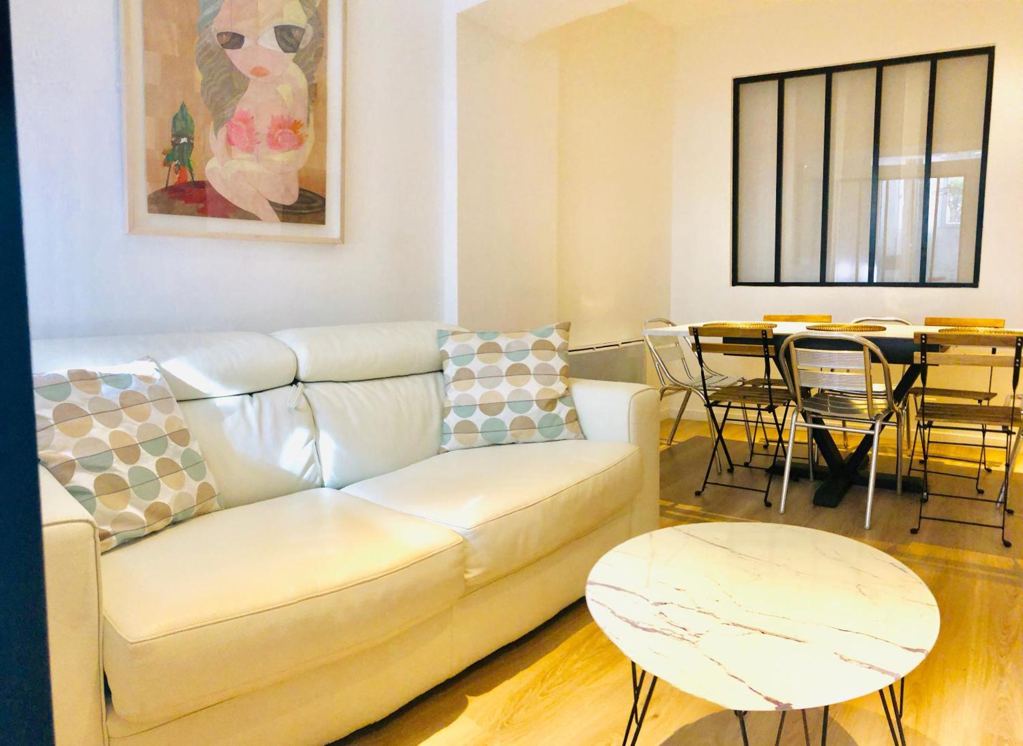 Metro Gambetta Apartment Париж Екстериор снимка