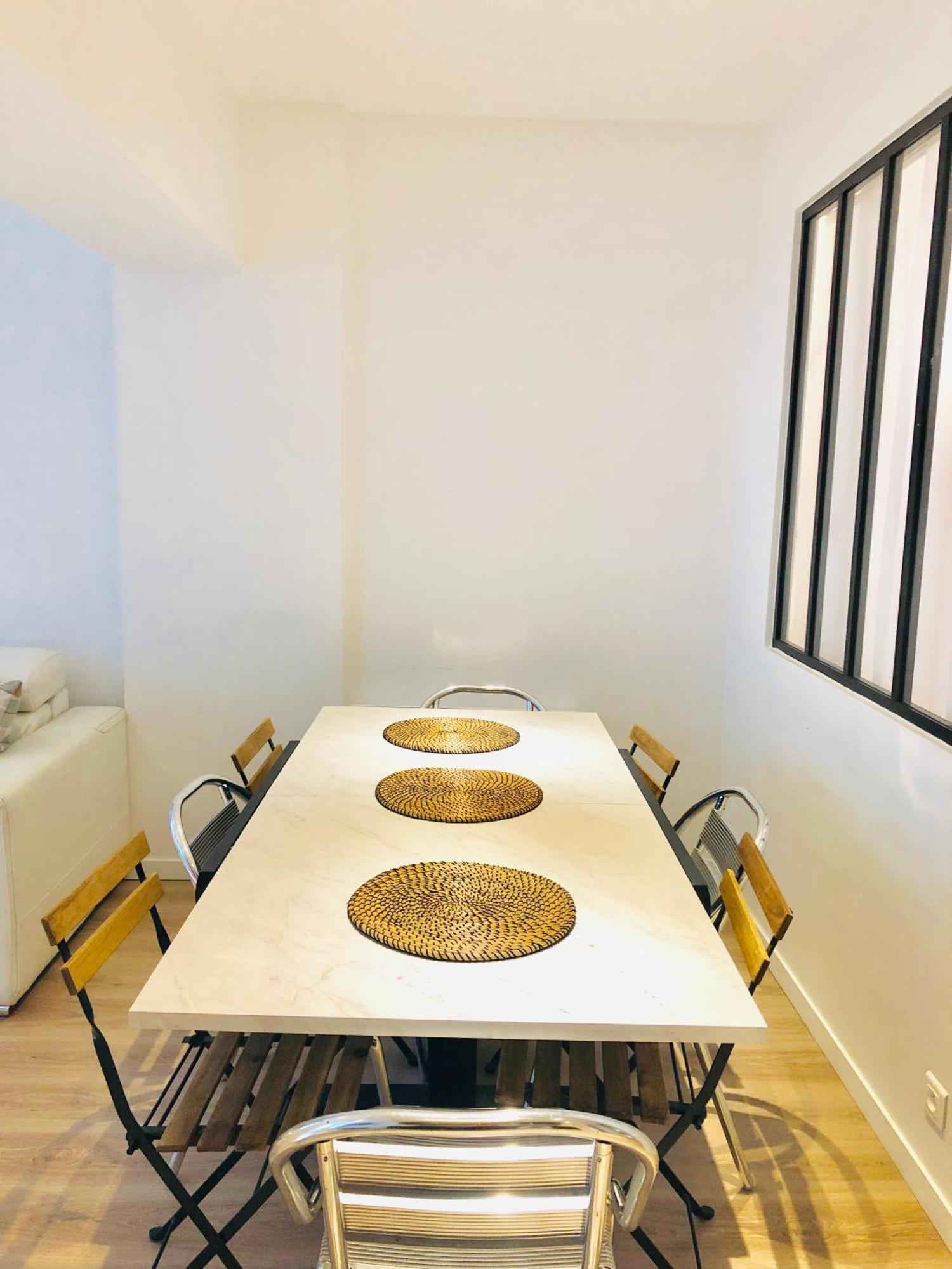 Metro Gambetta Apartment Париж Екстериор снимка